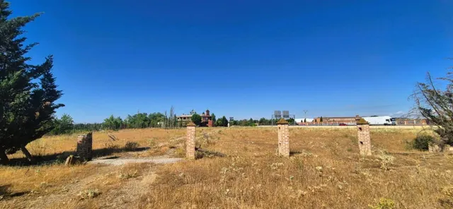 EN VENTA EDIFICIO EN CIGALES — 11