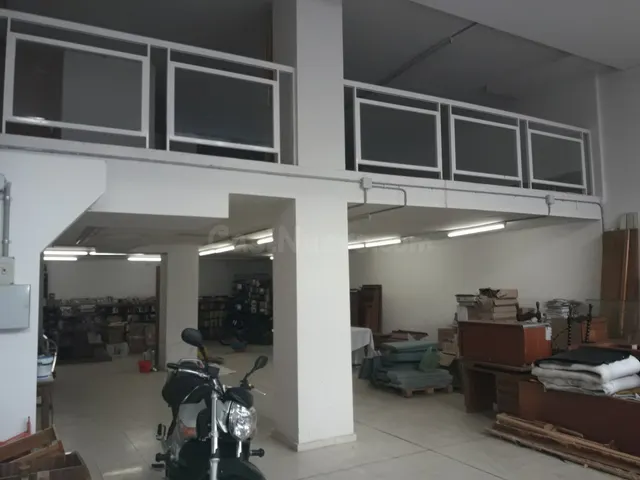 SE ALQUILA AMPLIO LOCAL CERCANO A LA CÁMARA DE COMERCIO - foto 2