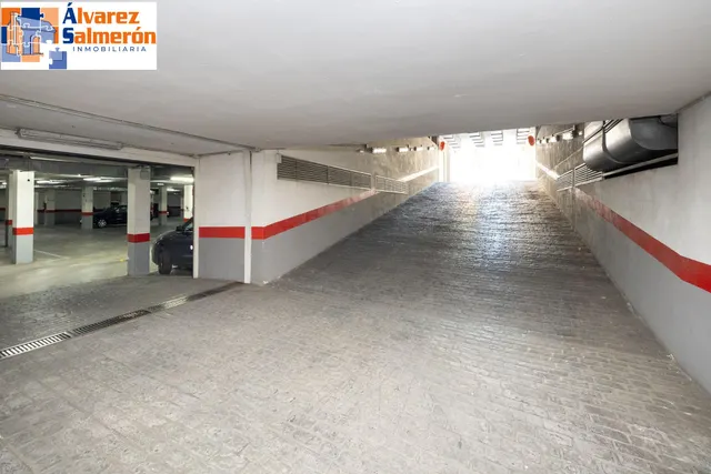 Apartamento tipo loft con garaje incluido y piscina en zona Parque Lagos — 30