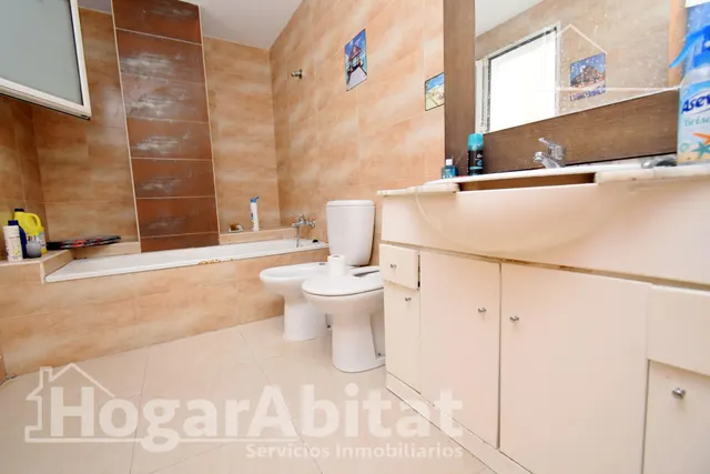 ¡CENTRO DE LLIRIA! ESPACIOSO, SEMINUEVO Y REFORMADO CON TERRAZA Y ASCENSOR — 47
