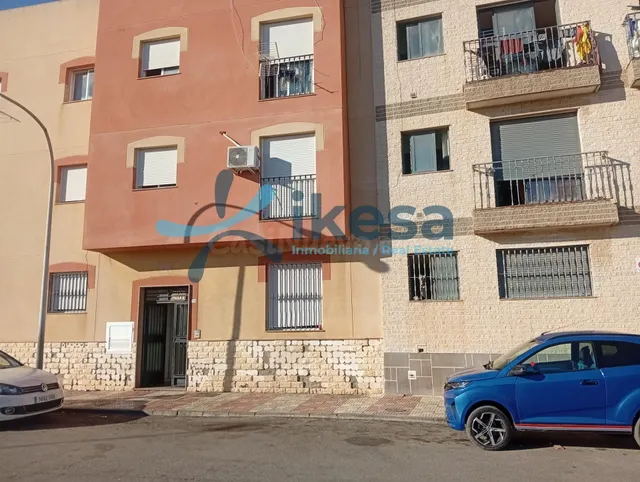 Oportunidad Única: Acogedor Piso de 2 habitaciones en Roquet - foto 2