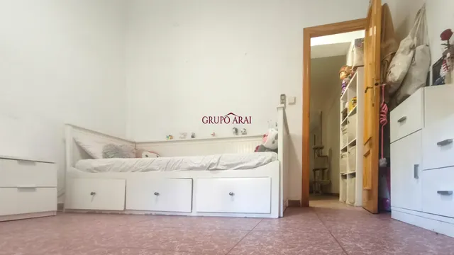 Se vende piso en calle Valencia — 15