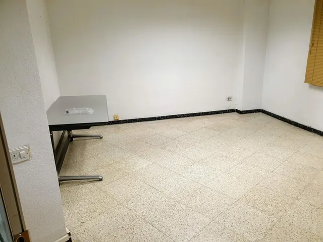 ENTREPLANTA EN VENTA — 14