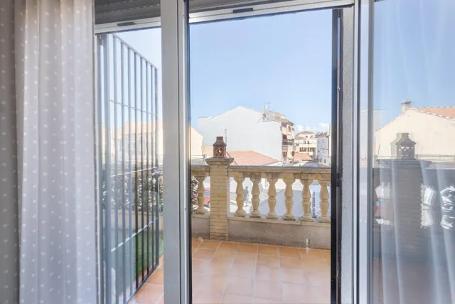 Casa en Armilla con terraza, patio y amplia cochera — 22