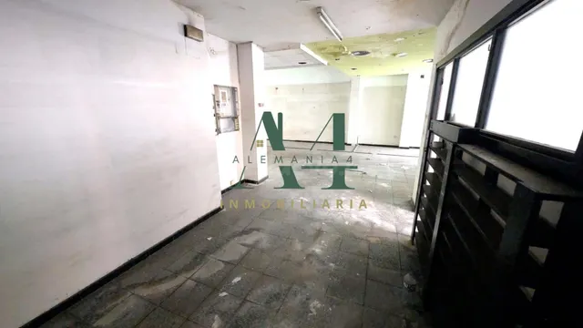Amplio Local Comercial en Caceres - Con salida a dos calles - foto 4