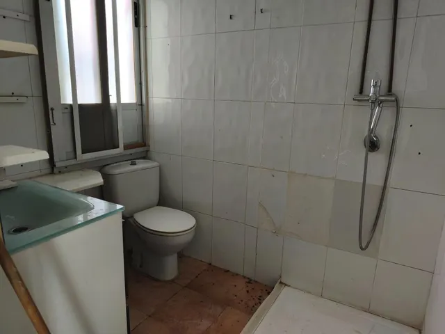 🏢 ¡Oportunidad Única de Venta en Valencia! — 8