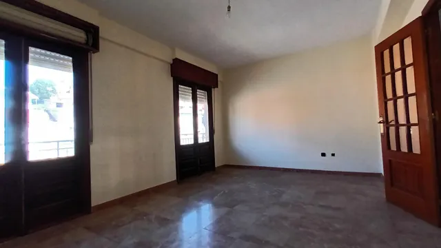 Casa 4 dormitorios en Avenida de Aeropuerto — 3