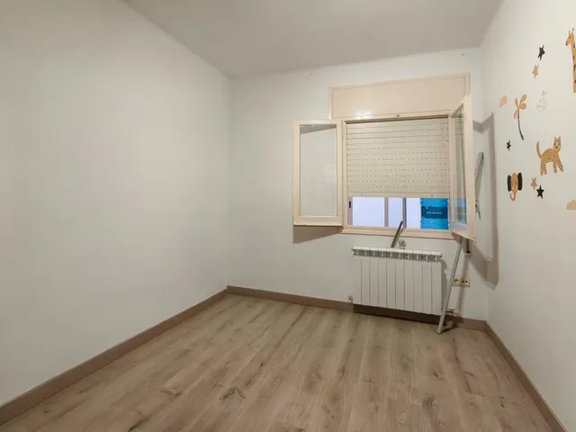 PISO DE 100 m2 CON 4 habitaciones EN LA ZONA DEL ESCORXADOR — 18