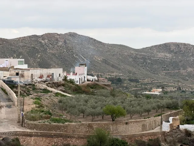 Hotel rural con proyecto hecho en Níjar pueblo, con finca de - foto 2