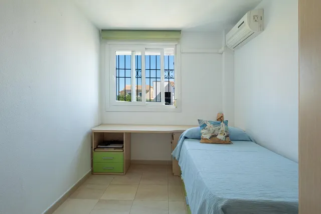 Encantadora vivienda unifamiliar con patio privado, piscina y vistas al mar en Cala Millor. — 21