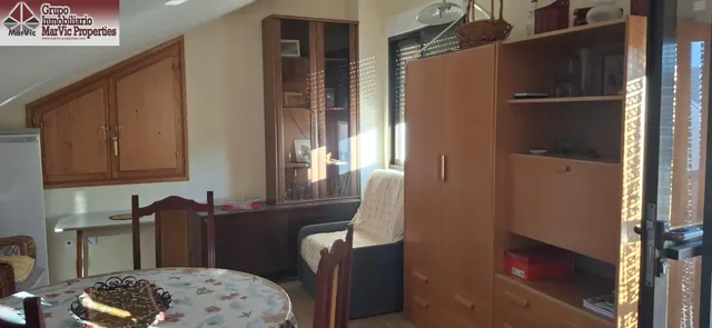 CASA DE DOS PLANTAS EN SELLA CON BUARDILLA — 33