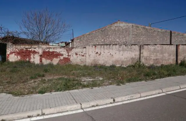 Urbis te ofrece dos parcelas  en venta en zona Tejares, Salamanca. — 3