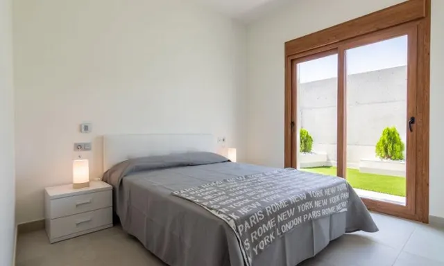 VIVIENDA EN URBANIZACIÓN CONSOLIDADA EN LA COSTA — 20
