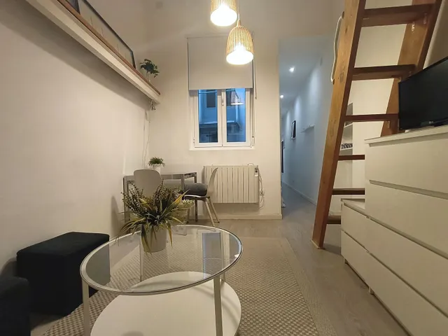 Piso 28m² en alquiler - Palacio — 26