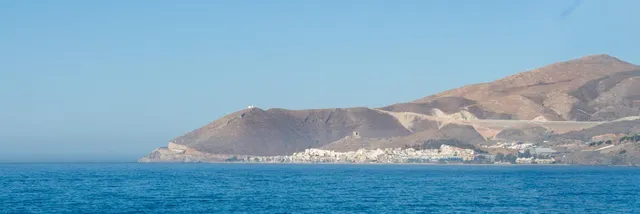 DOS SOLARES INDEPENDIENTES EN EL CASCO ANTIGUO DE GUALCHOS — 49