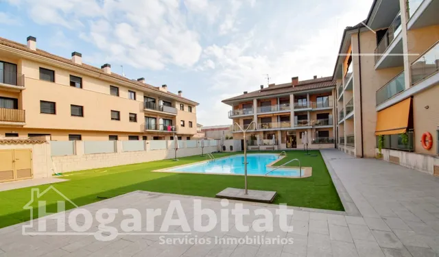 Vive con el confort de un residencial con piscina en este luminoso piso con balcón — 5