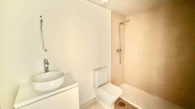¡ESPECTACULAR BAJO CON AMPLIA TERRAZA Y VISTAS AL MAR EN SANTANGELO SUR! — 9