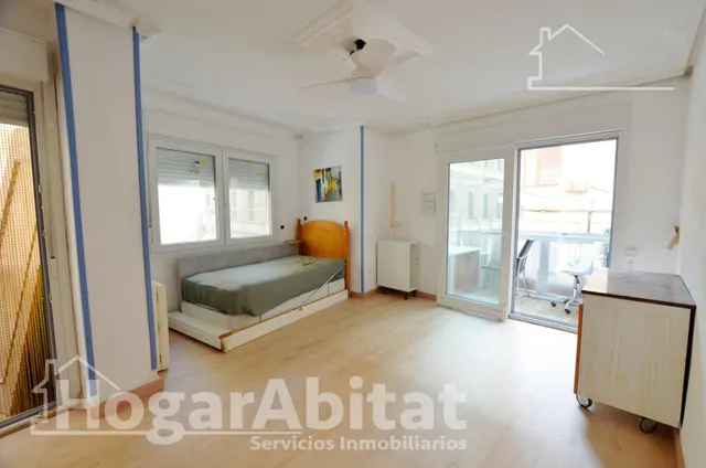 ¡Alicante centro! amplio, bonito y esquinero con balcón — 9
