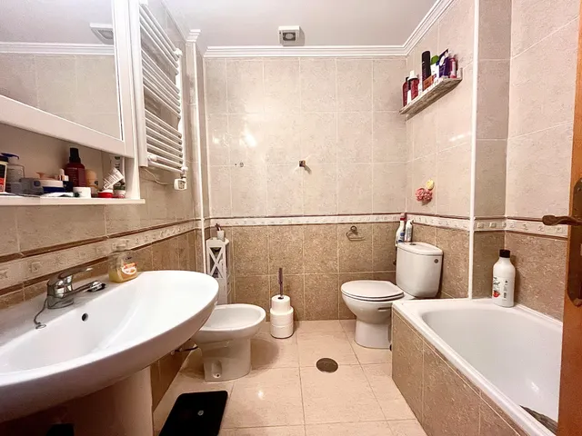 Acogedor Apartamento de 2 habitaciones con Jardín y Piscina  - foto 4