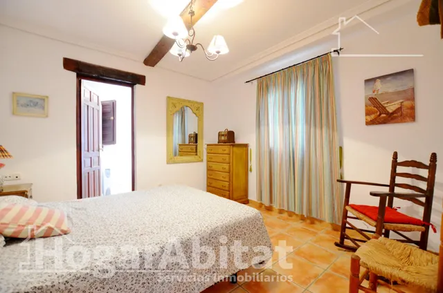 AMPLIA CASA  REFORMADA ESQUNERA CON TERRAZA Y BARBACOA — 16