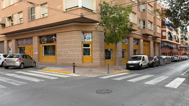 Local esquina en venta zona toscar — 3