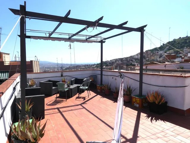 Espectacular ático a 3 vientos con 140 m2 de terrazas privadas y vistas a toda Barcelona — 16