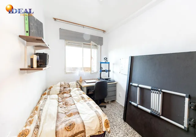 En Venta Piso de 4 dormitorios con ascensor, ideal para reformar a tu gusto. — 14