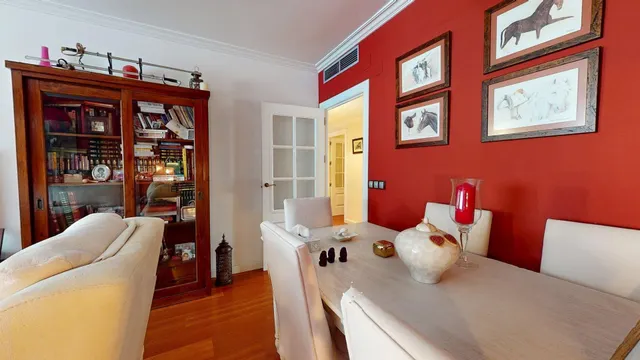Magnifica vivienda de 4 dormitorios, convertida en 3 dormitorios, con dos baños, vestidor y terraza — 5