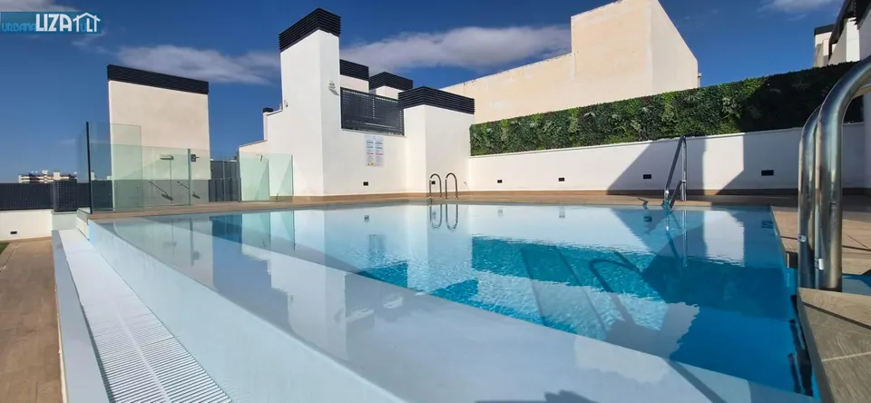 Piso Nuevo a Estrenar con Excelentes Características y Piscina Comunitaria