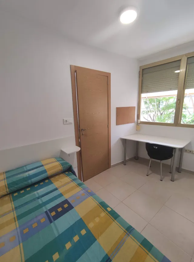 Piso de 6 dormitorios y 2 baños compartidos para estudiantes en zona CEU Cardenal Herrera de San Jos — 30