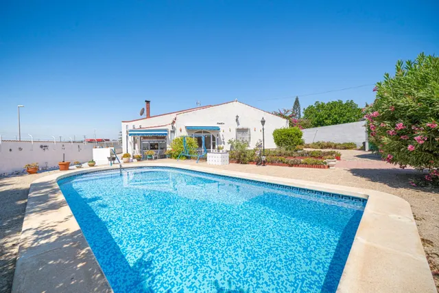 Villa 4 habitaciones 235m² en venta - Centro de la Ciudad Qu