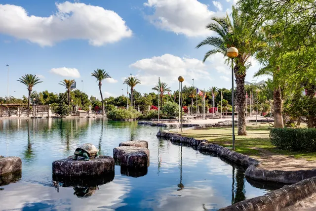 Ático con Piscina y Vistas Espectaculares en Torrevieja — 20