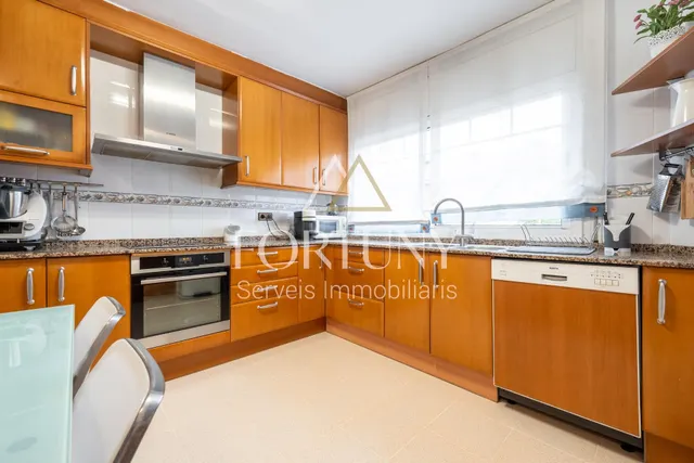 Casa adosada en venta en Passatge de Montbrió del Camp, Reus. — 4