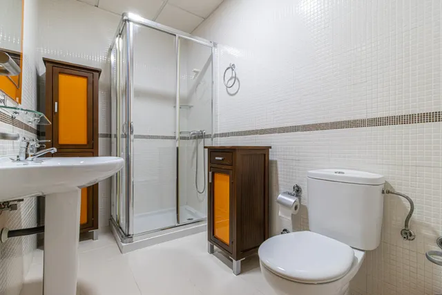 Casa adosada de 3 dormitorios con piscina y sótano en La Cartuja. — 31