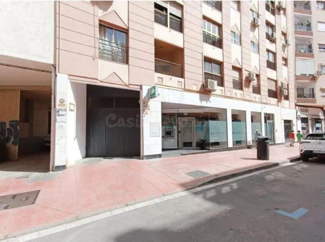 TRASTERO 4 M ZONA CENTRO