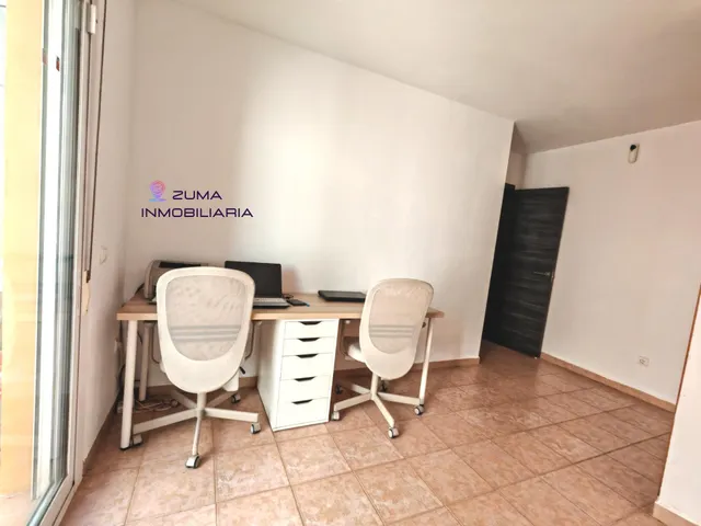 Piso en el Puerto de la Torre, Málaga. — 14