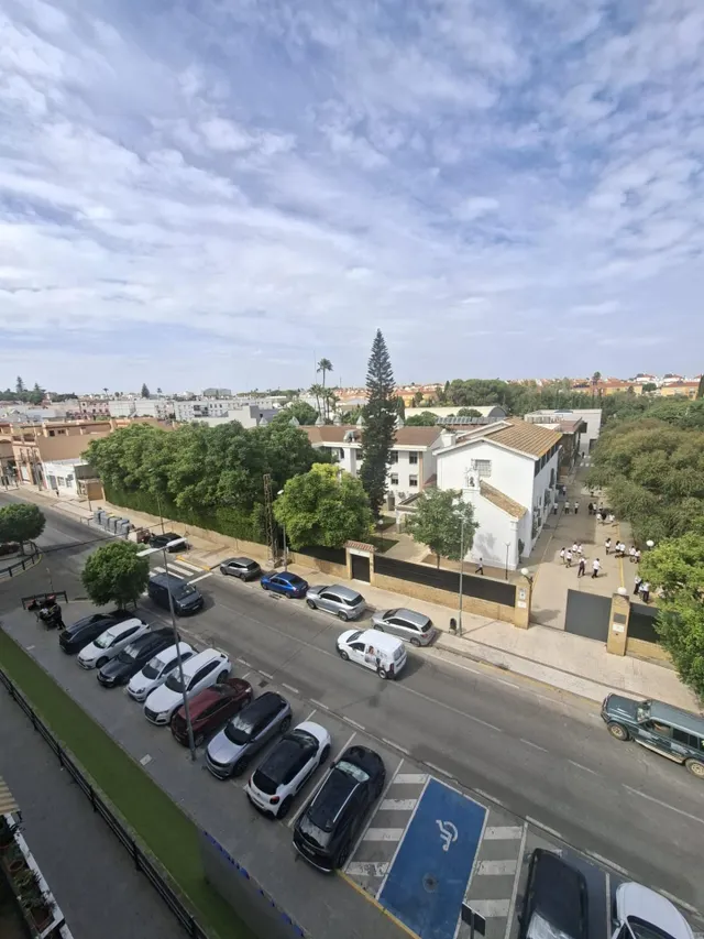 Vivienda con terraza y vistas despejadas — 32
