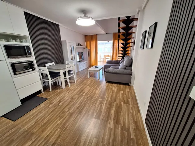 Espectacular Ático Dúplex Reformado en el Corazón de Torrevieja — 11