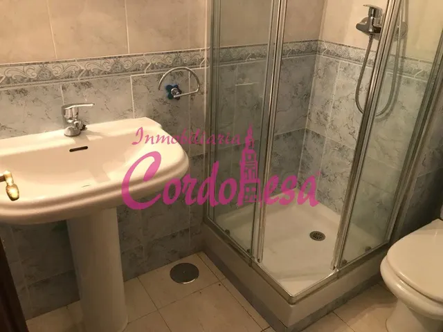 PISO EN CIUDAD JARDÍN JUNTO A MEDINA AZAHARA — 12