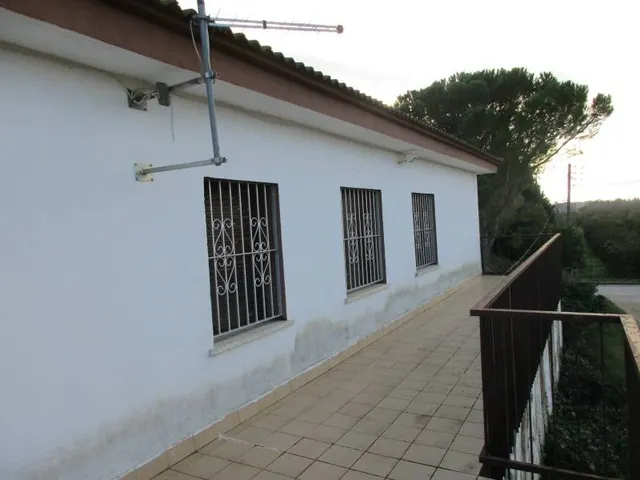 Chalet en venta de dos plantas, con piscina y tres almacenes. — 14