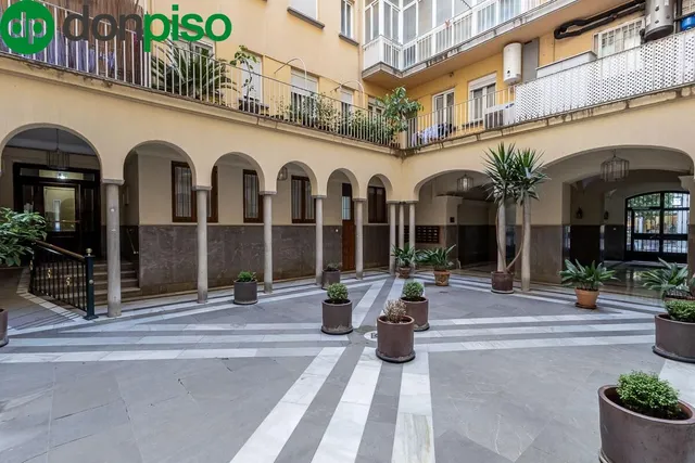 PISO COMPLETAMENTE REFORMADO EN CALLE RECOGIDAS — 41