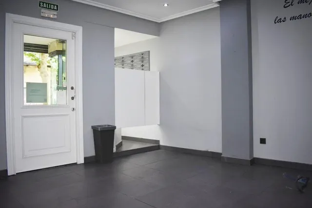 Local de 50 m2 en Av Madrid, frente al Mercado Delicias y junto Pso. Calanda — 7