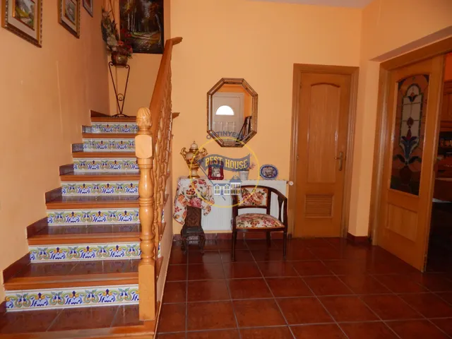 OPORTUNIDAD AMPLIO CHALET CON PISCINA MUY PRÓXIMO A LA POBLACION DE ONTINYENT — 10