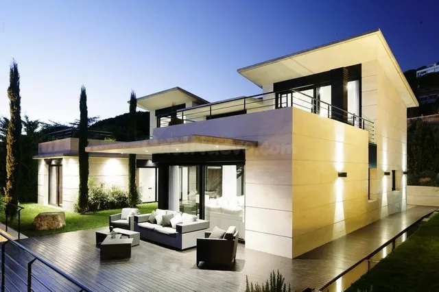 EXCLUSIVA VIVIENDA UNIFAMILIAR CON VISTAS PANORÁMICAS A MAR  - foto 3