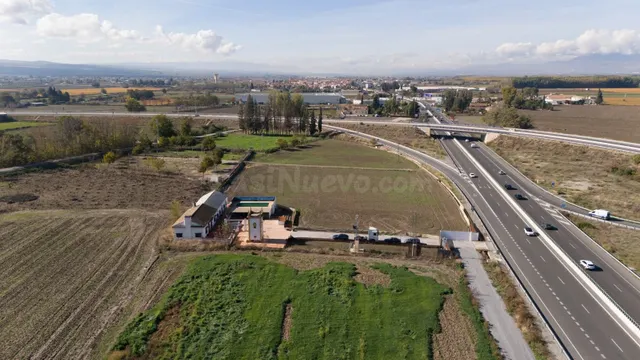 Cortijo grande más finca de 27000 metros — 2