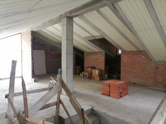 OPORTUNIDAD CHALET EN CONSTUCCION EN VILLAFRANCA DEL BIERZO — 23