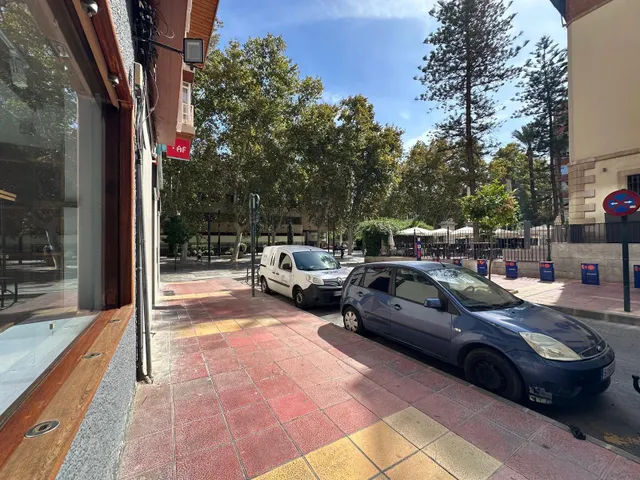 Local en alquiler a pie de calle en la Plaza Preciosa, junto a Alfonso X — 11