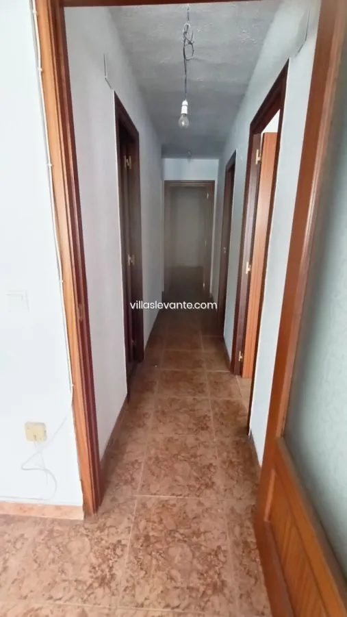 PISO AMPLIO CENTRO BENIDORM PARA REFORMAR INTEGRAMENTE — 11