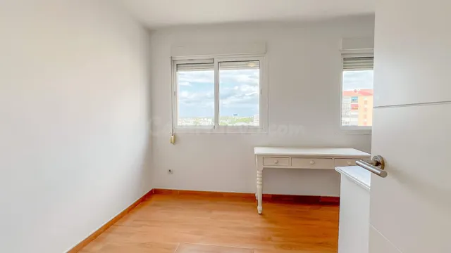 Piso reformado con espectaculares vistas al mar en San Pedro Alcántara, Marbella — 17