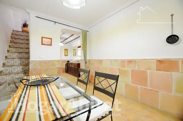 AMPLIA CASA  REFORMADA ESQUNERA CON TERRAZA Y BARBACOA — 34